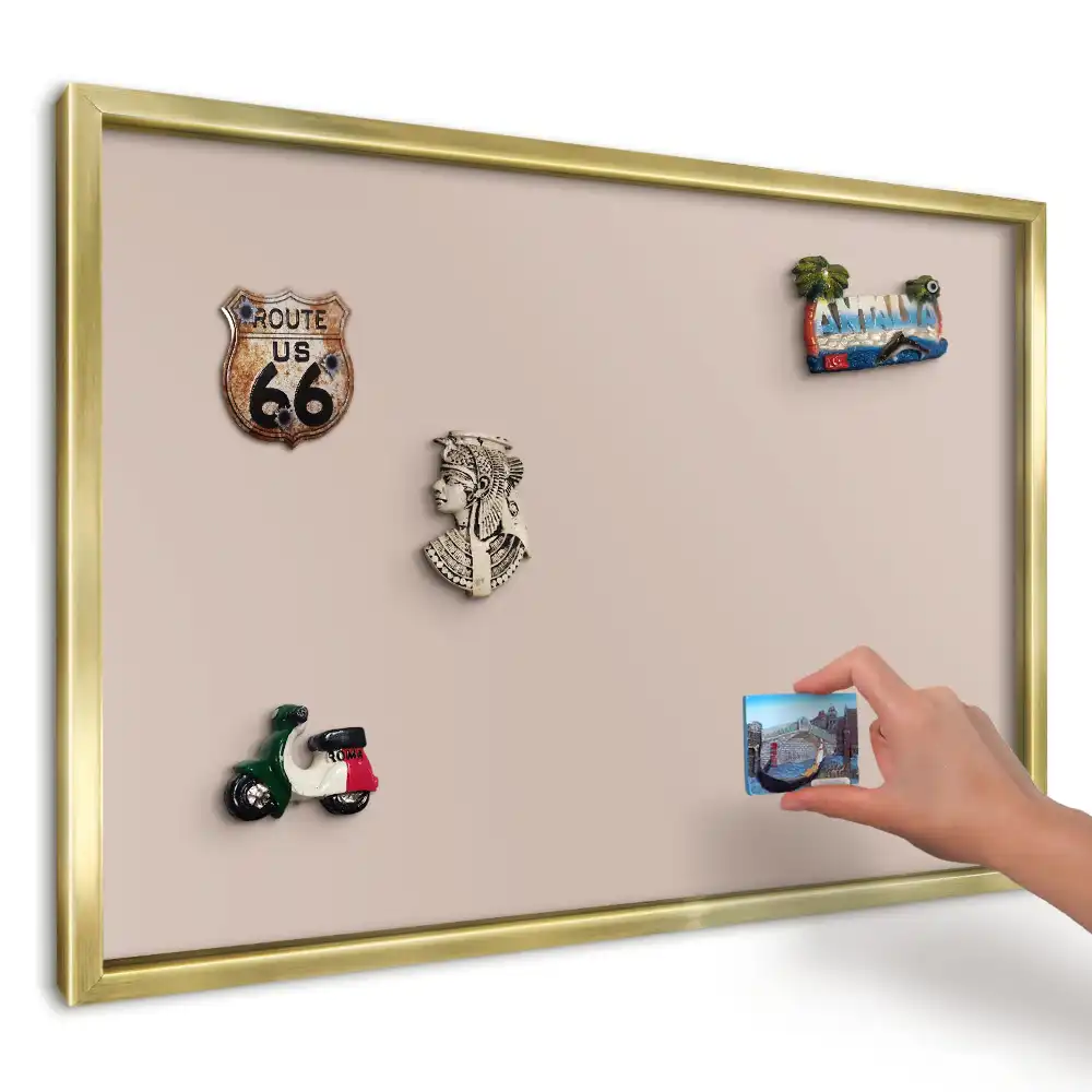 Minimalistická magnetická nástěnka v béžovém provedení