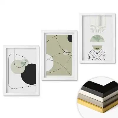 Triptych v rámu s abstraktními tvary v tlumených barvách