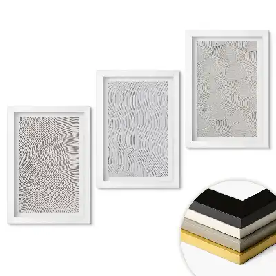Triptych v rámu s abstraktními vzory čar a textur