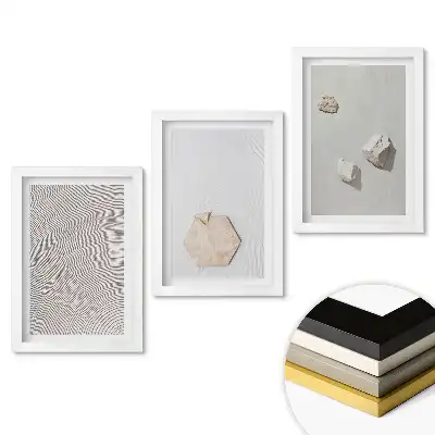 Triptych v rámu s minimalistickými texturami a tvary